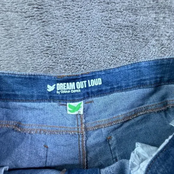 Selena Gomez Dream Out Loud Juniors 15 Short Shorts Raw Hem NEW Stretch Denim - Picture 3 of 7